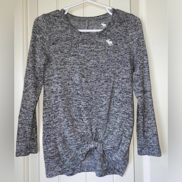Girls Abercrombie kids long sleeve gray shirt - Picture 1 of 3